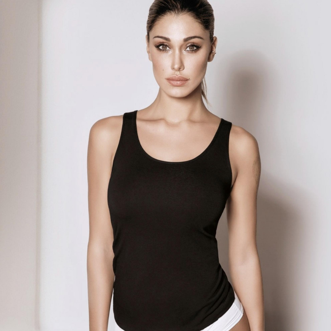 4182 women's wide shoulder tank top in stretch cotton